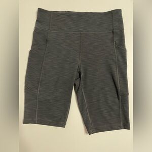Lululemon Invigorate High Rise Short 10" Heathered Graphite Grey sz 8